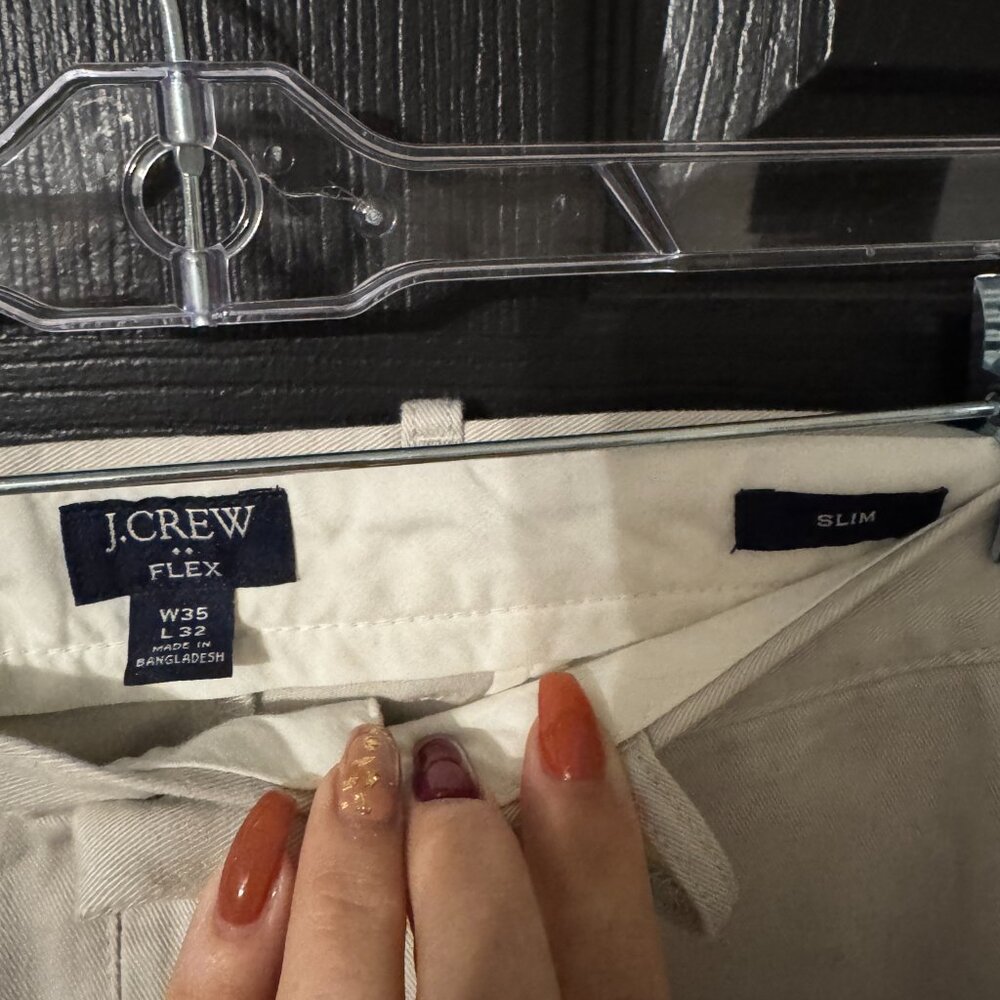 Like New Mens J Crew Light Kahki Slim Cut Pants 35 x 32 - Picture 2 of 4